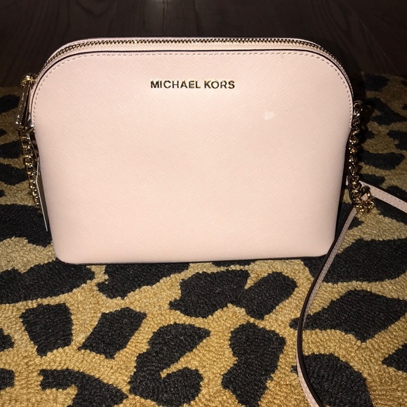 NWT Michael Kors  Large dome  Crossbody - Picture 2 of 8